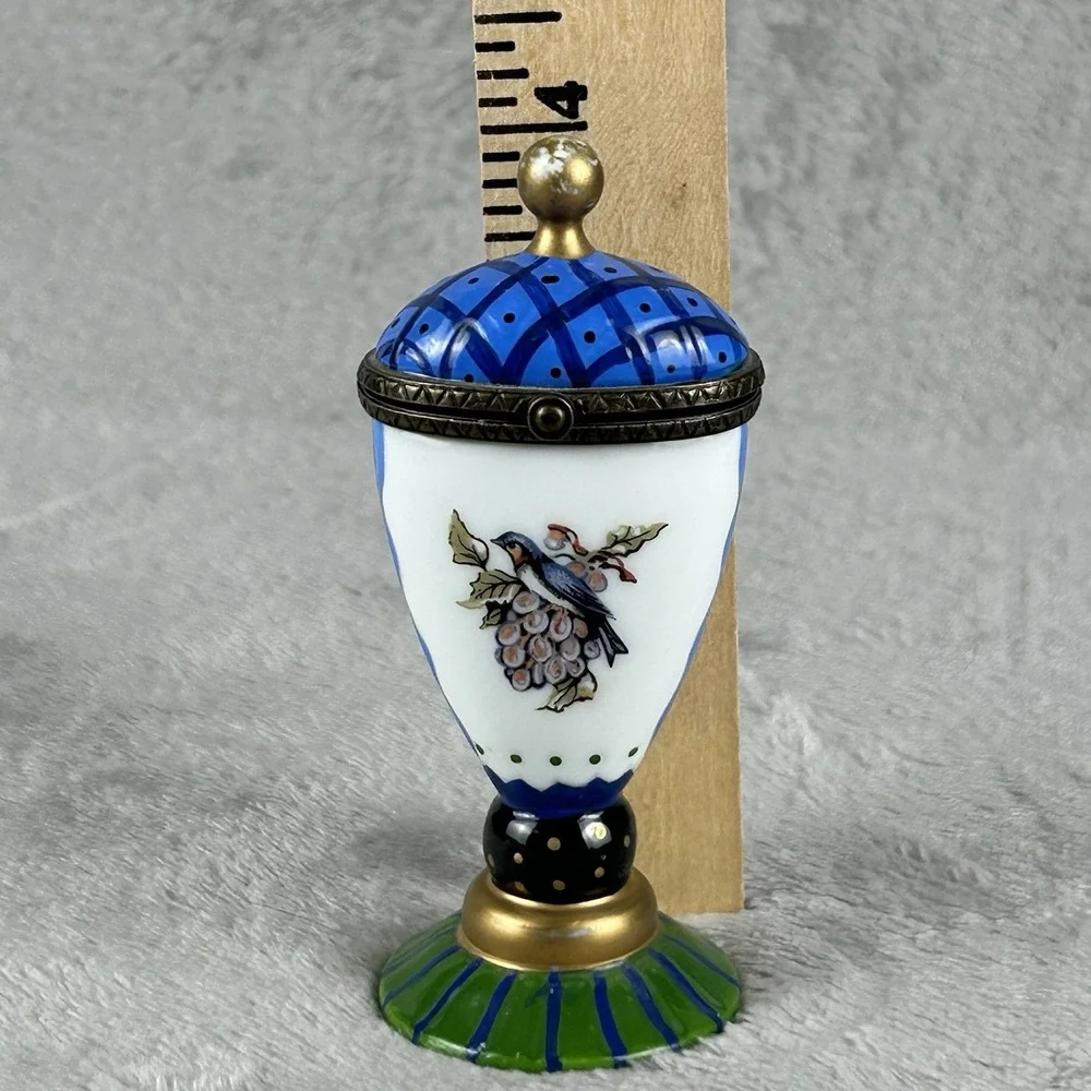 Tracy Porter The Home Collection trinket box shaped like vase, w/bird on grapes